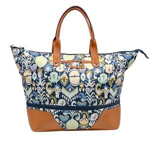 Stella & Dot Jetsetter Navy and White Weekend Travel bag